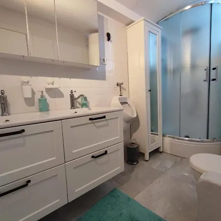 Kima Apartmans アパート ザダル