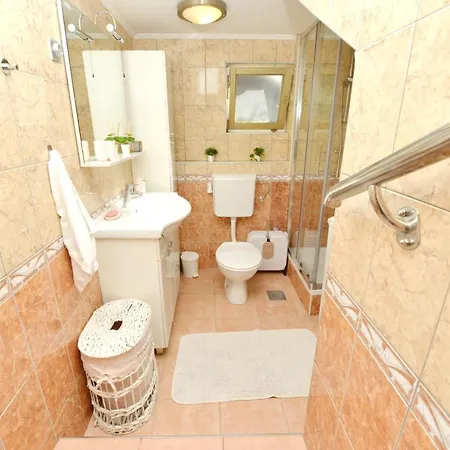 Kimano Apartmans *